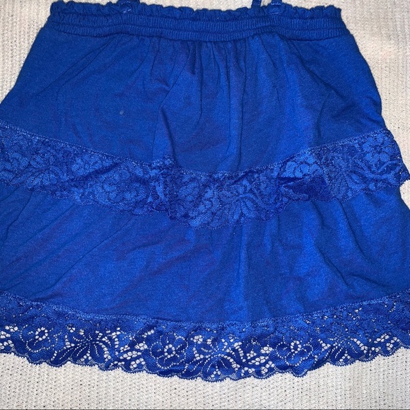 HOLLISTER BLUE RUFFLE TANK - Picture 2 of 3